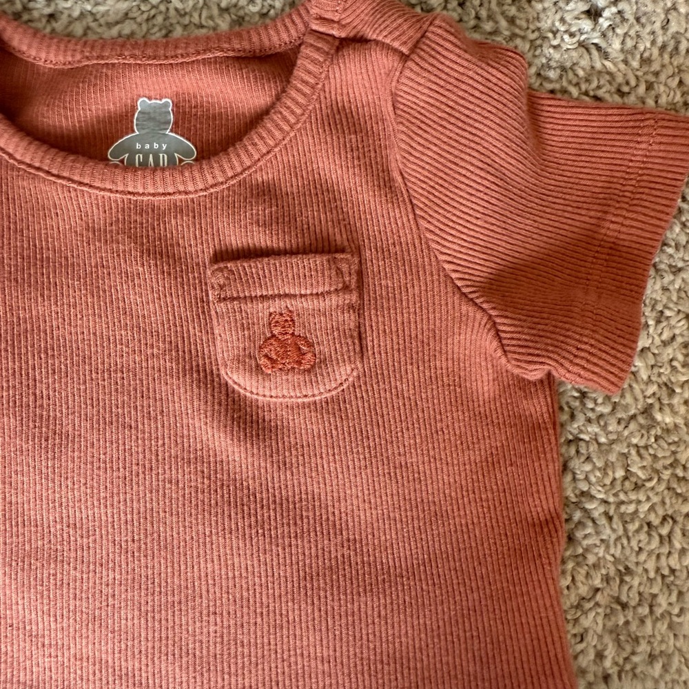 GAP Terracotta Ribbed Baby Set - Picture 3 of 4